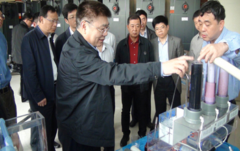 福建省委常委、廈門市委書記王蒙徽及有關(guān)部門負(fù)責(zé)人一行蒞臨公司視察